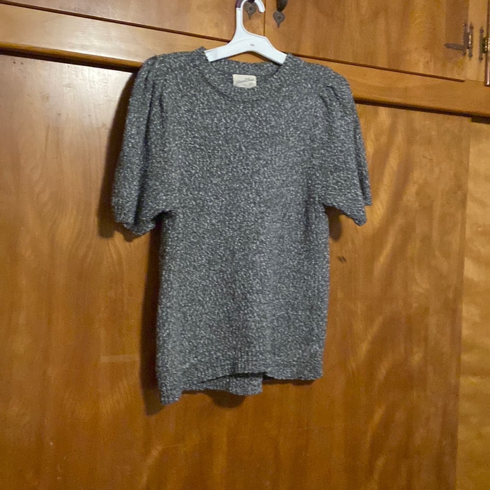 Grey marled short sleeve sweater